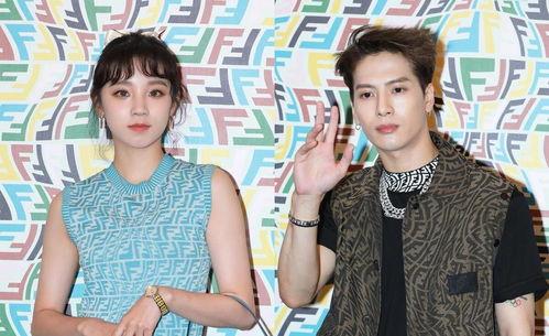 娱乐圈吃瓜贴吧最新消息,某明星恋情曝光，背后真相令人震惊！